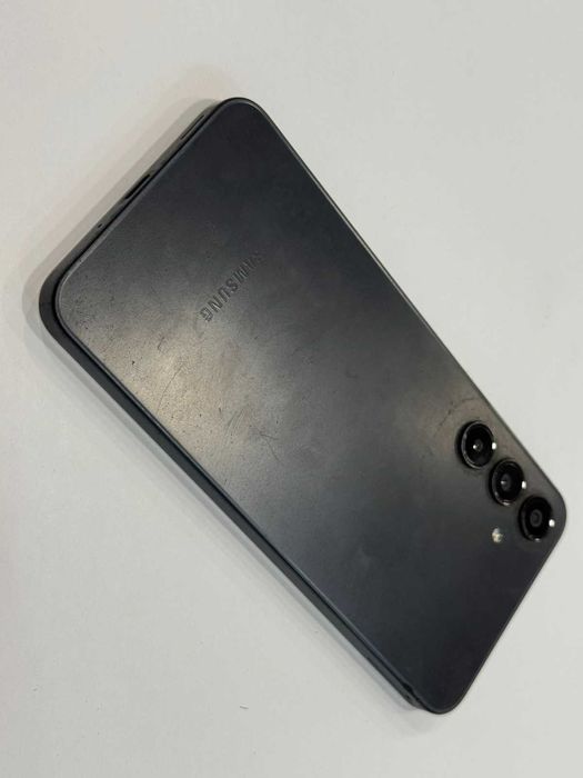 Samsung A16 – 4GB RAM / 128GB