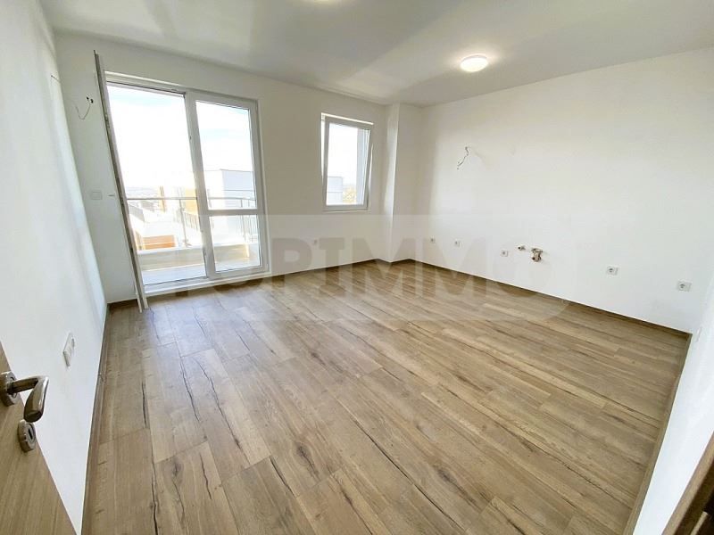 Продава се Двустаен апартамент в Варна, м-т Пчелина - 57 кв.м за 1720 €/кв.м - Снимка #1