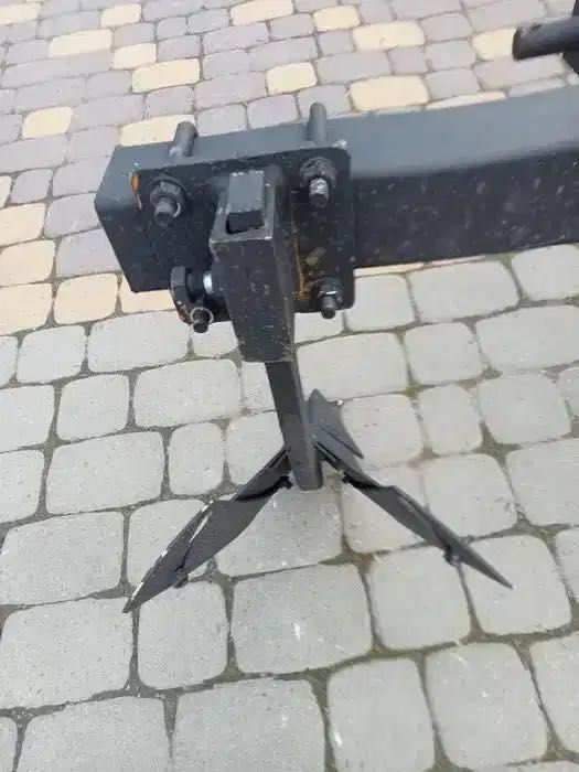 Prășitoare cu bilon pentru cartofi