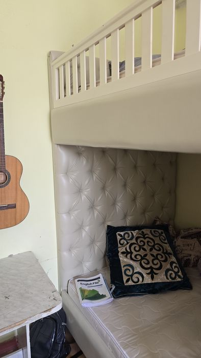 Двух ярусный кровать