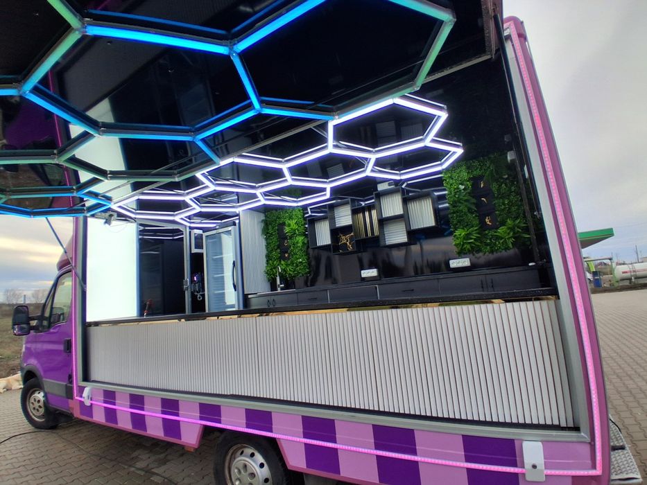 Foodtruck Iveco.