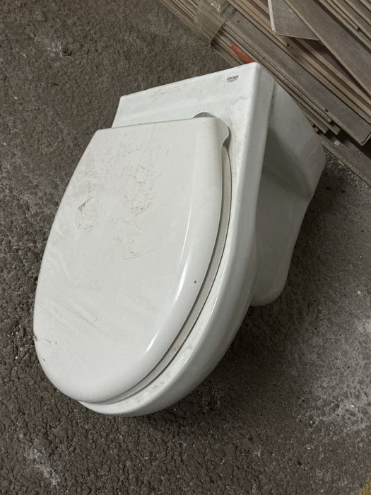 Унитаз для инсталяции Grohe