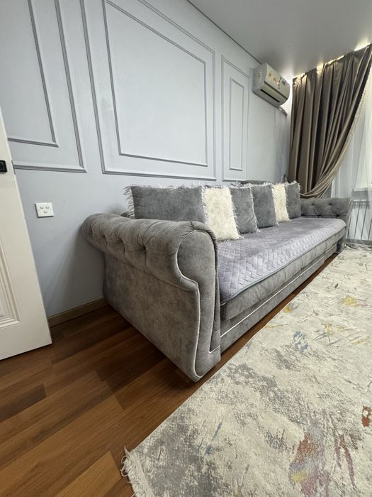 Диван  серебристый 3 метр