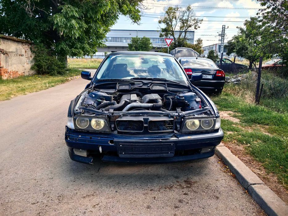 BMW E38 бензин / дизел на части