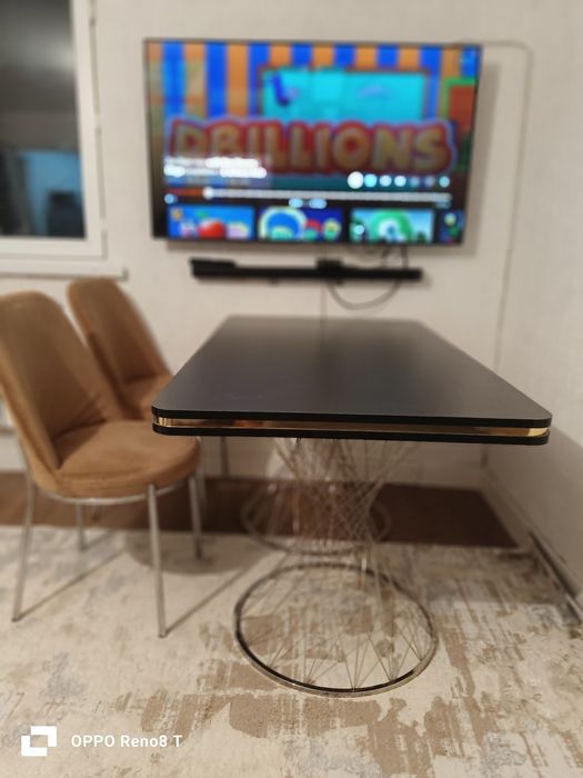 Срочно продам стол