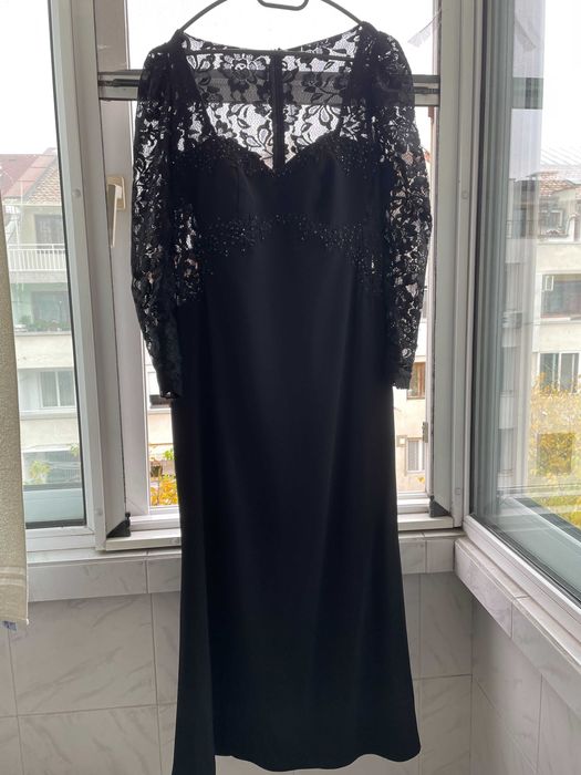 Официална черна рокля