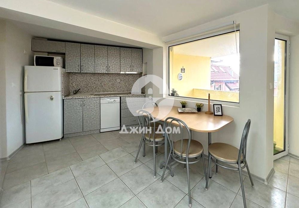 Продава се Тристаен апартамент в Свети Влас - 78 кв.м за 556 €/кв.м - Снимка #2