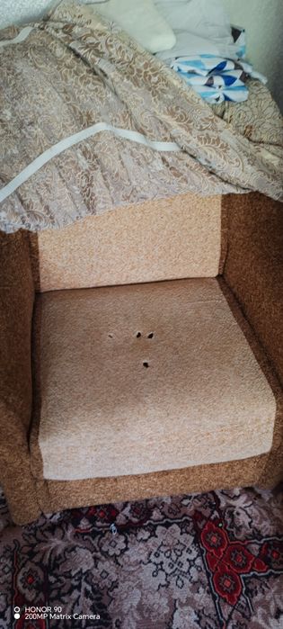 Продам  два кресло