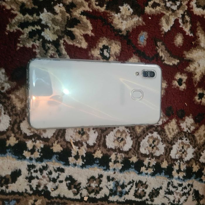 Самсунг А 20 телефони сотилади срочно