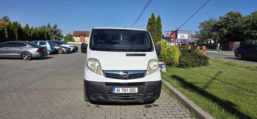 Urgent Opel Vivaro 1.9 versiunea lunga 98000km
