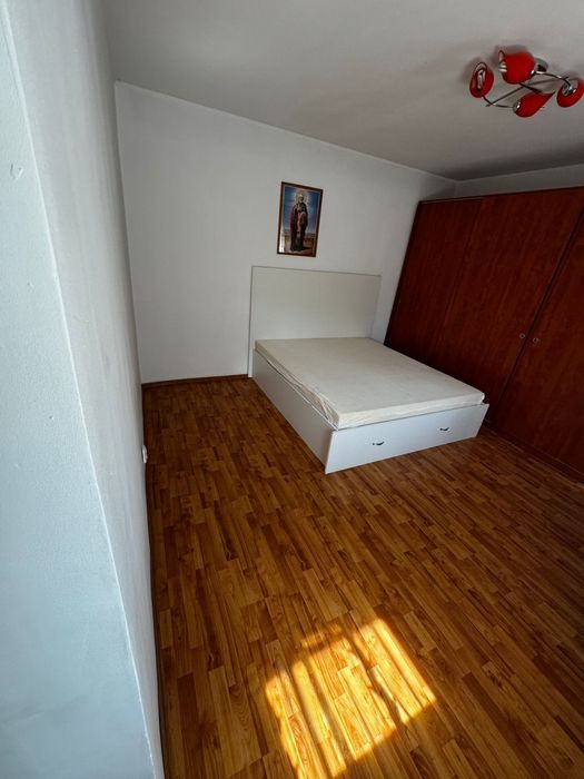 Apartament in casa/curte de inchiriat Obor