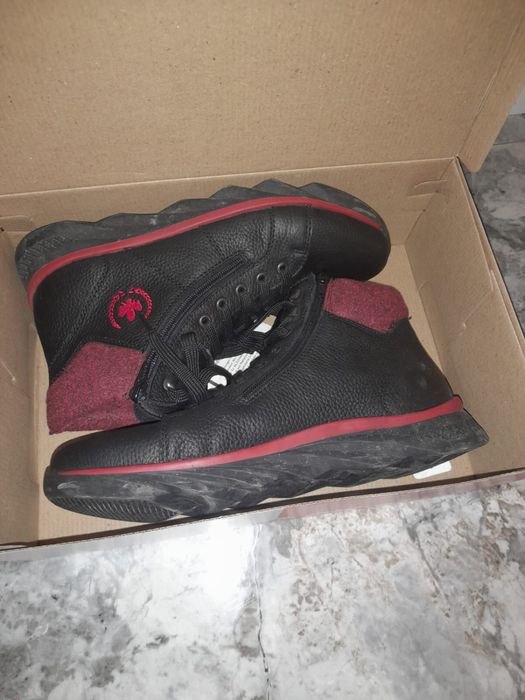 Продам зимние ботинки