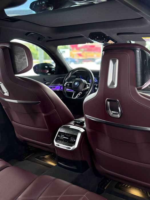 Bugun sotuvimizda BMW i7 50 eDrive