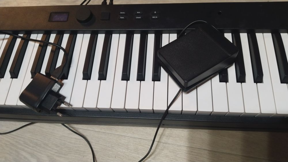 Пианино, 1м 22см,