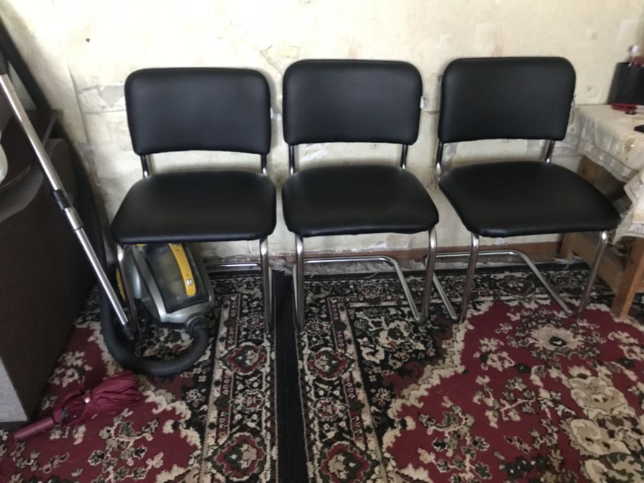 Стулчикла сотилади 100 мингдан