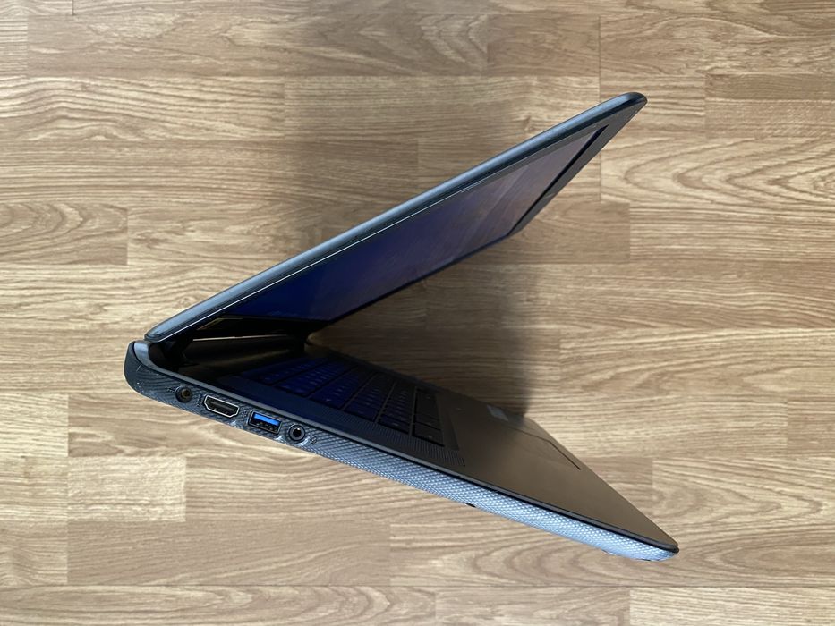 Laptop Acer Slim ChromeBook display mare 15,6 led,4gb ram.ssd disk baterie buna perfect functional vine cu incarcator