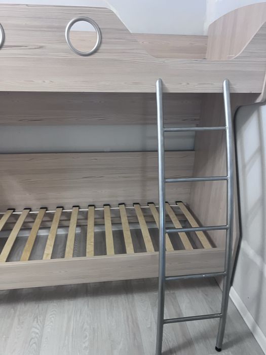 Кровать двухярусная