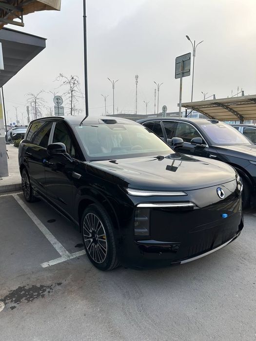 **Denza N8L 2025

Umumiy 4 ta motorga ega bu