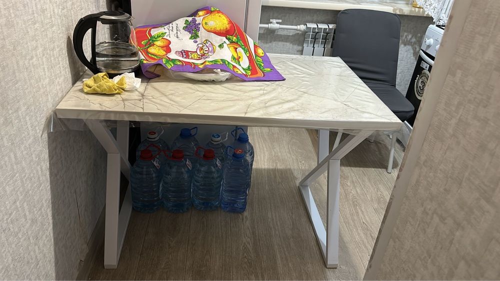 Стол кухонный мрамор