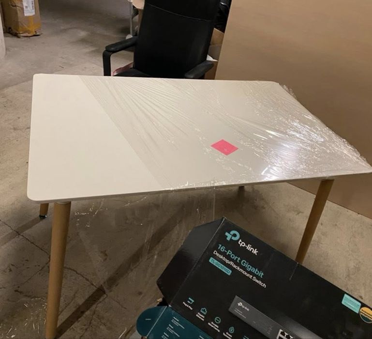 Masa bucatarie in stare buna