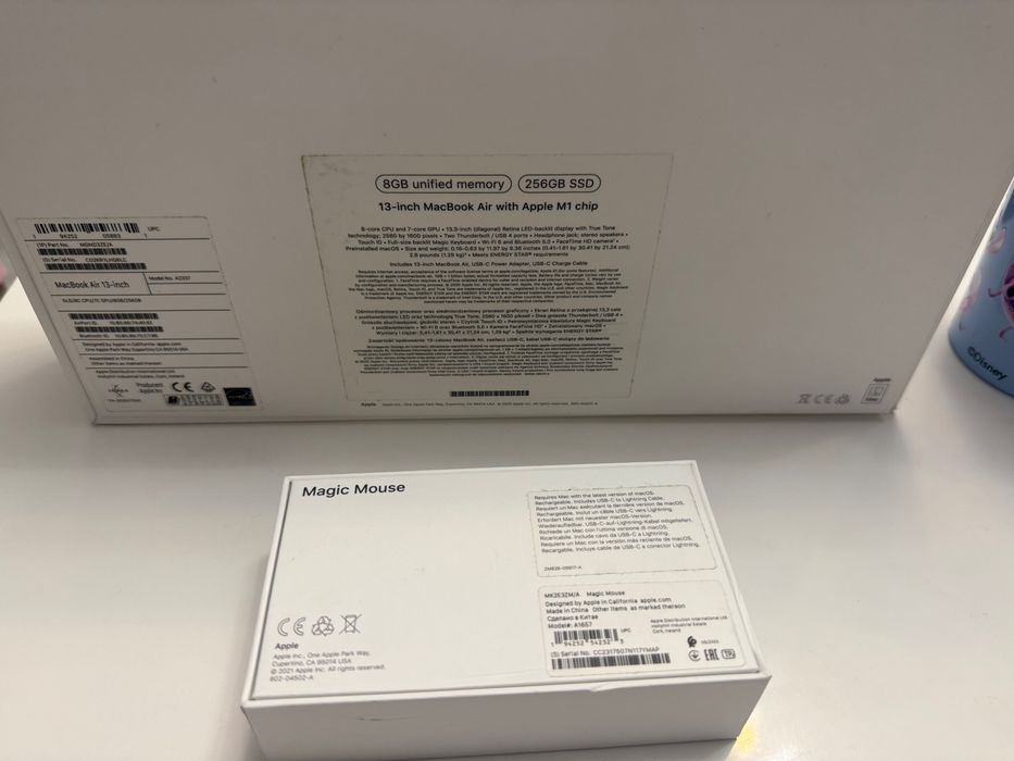 Macbook air 13 цвят Rose gold, 256GB SSD, процесор M1, 8GB рам - като нов! Комплект с мишка Apple Magic Mouse 3,калъф и преносима чанта към него