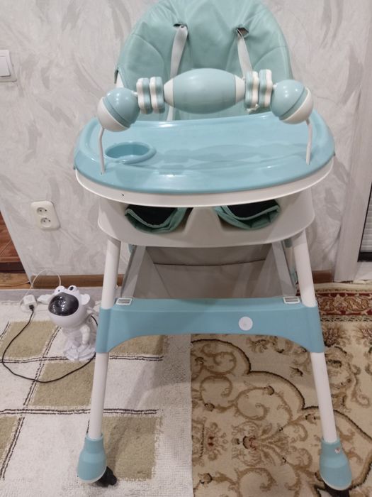 Стульчик для кормление.