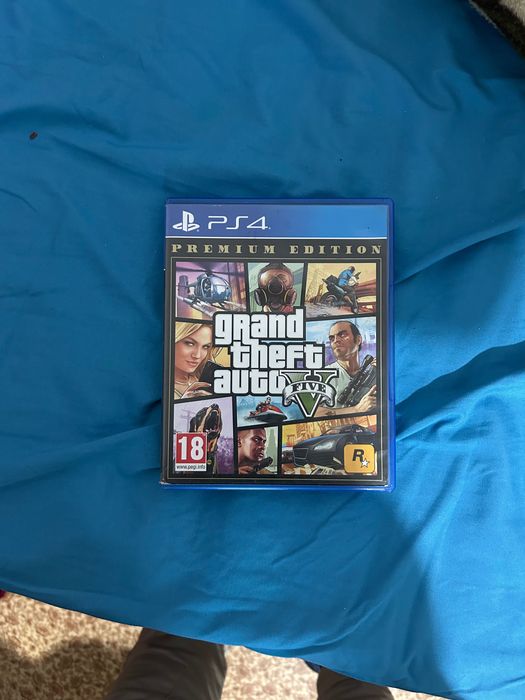 PlayStation 4 + игри