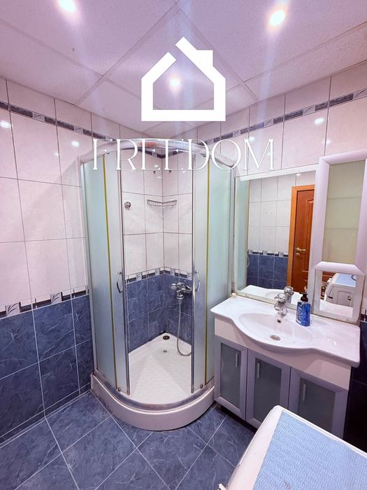 Дава се под наем Тристаен апартамент в Варна, Колхозен пазар - 94 кв.м за 800 € - Снимка #5