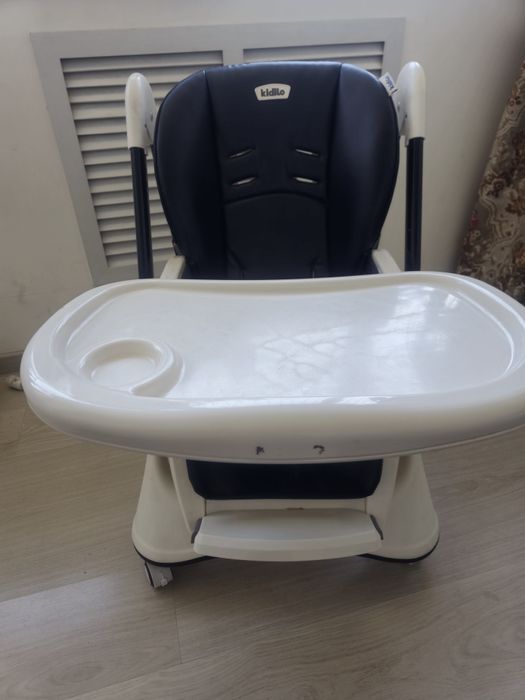 Срочно продаю стульчик для кормления