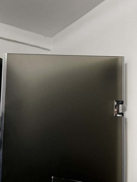 Стъклен параван от три части за баня