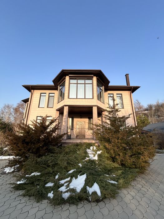 TauVista House. Дом в горах