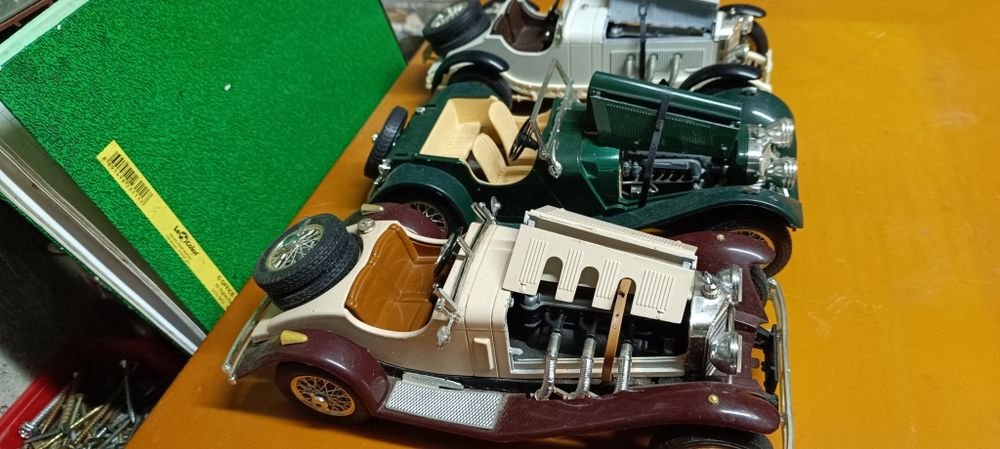 Masinuta macheta Burago 1/18