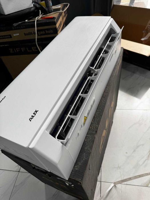 Кондиционер AUX 12/18/24 Серия Classic Pro Inverter  +тен гарантия 3 г