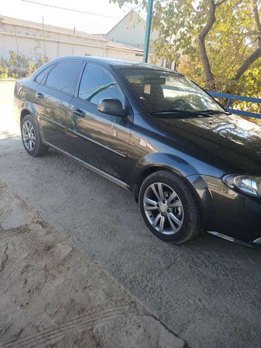 SROCHNOOOO!!  Moshina tinik xolatda