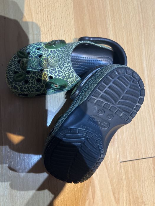 Crocsi dinozaur verde