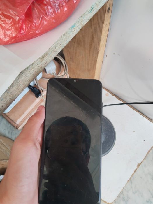 Продам смартфон Samsung Galaxy A04e