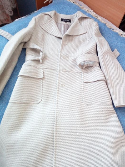 Пальто демисезонное