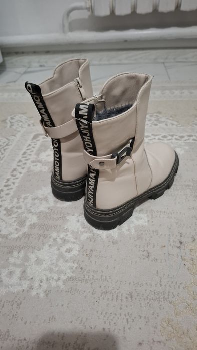 Продам зимный сапошки для девочек