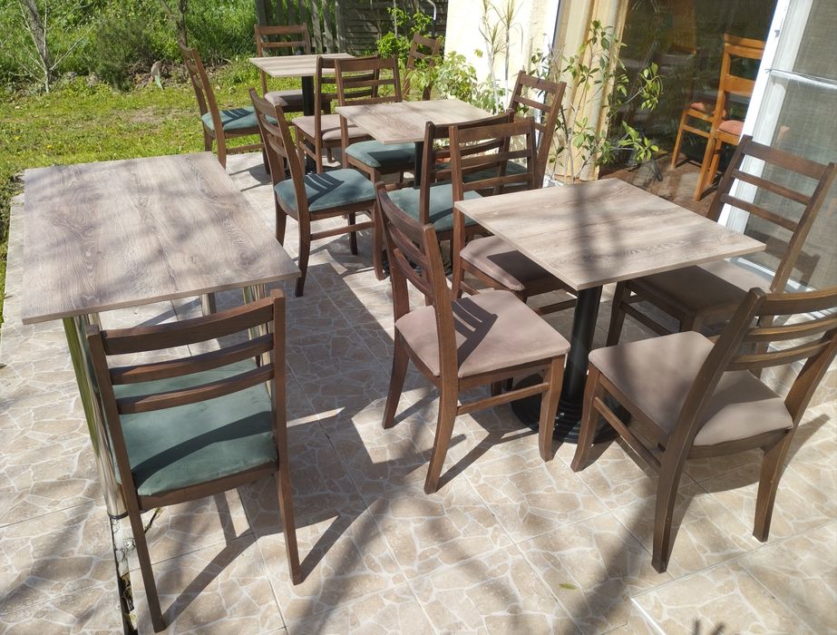 Продават се 4 броя маси