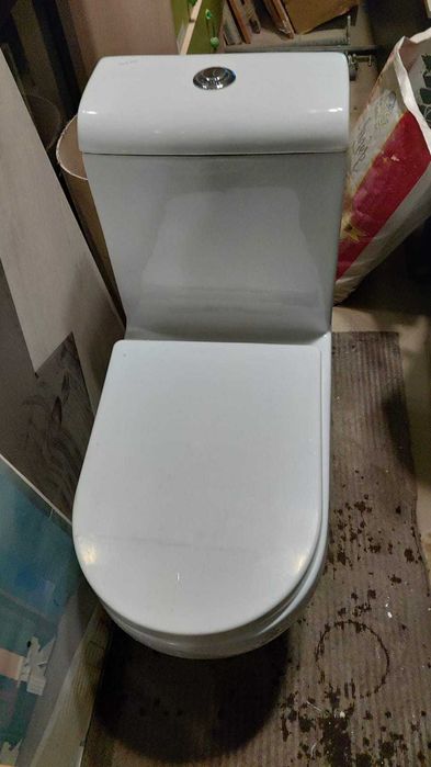 Унитаз в отличном состоянии