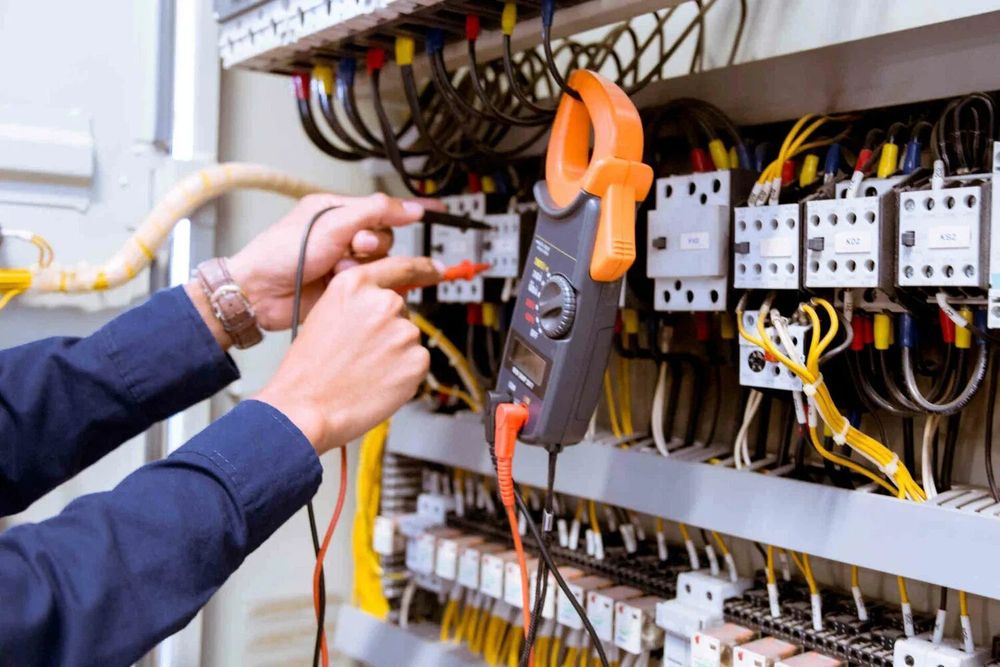 Профессиональные услуги по электрике. Elektrik hizmati. Евромонтаж