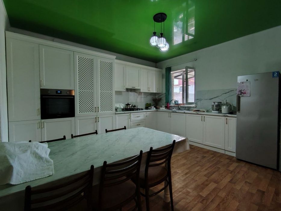 Продам коттедж в мкр. Отрвановка