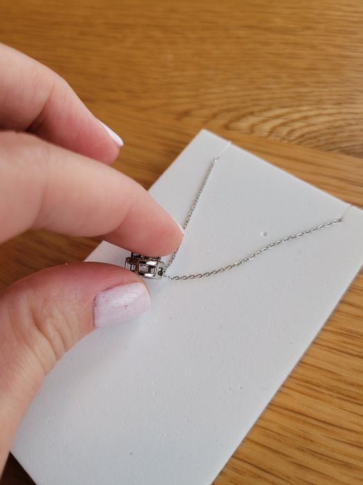 Сребърно колие с висулка