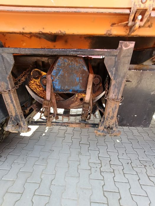 Vând camion 4x4 basculabil