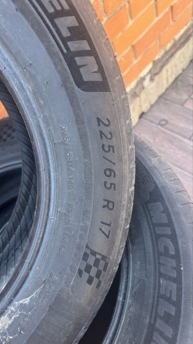 Продам шины 225/65 17