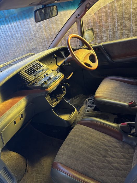 Продам Estima emina