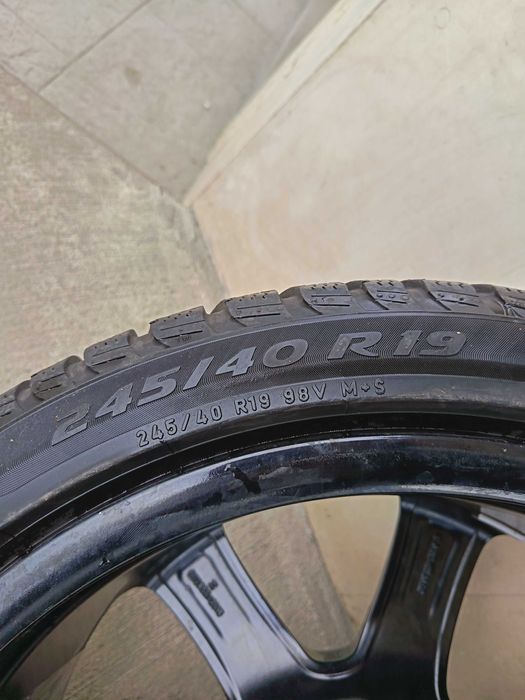 19 цола Mercedes GLA W156 оригинални джанти със зимни гуми Pirelli