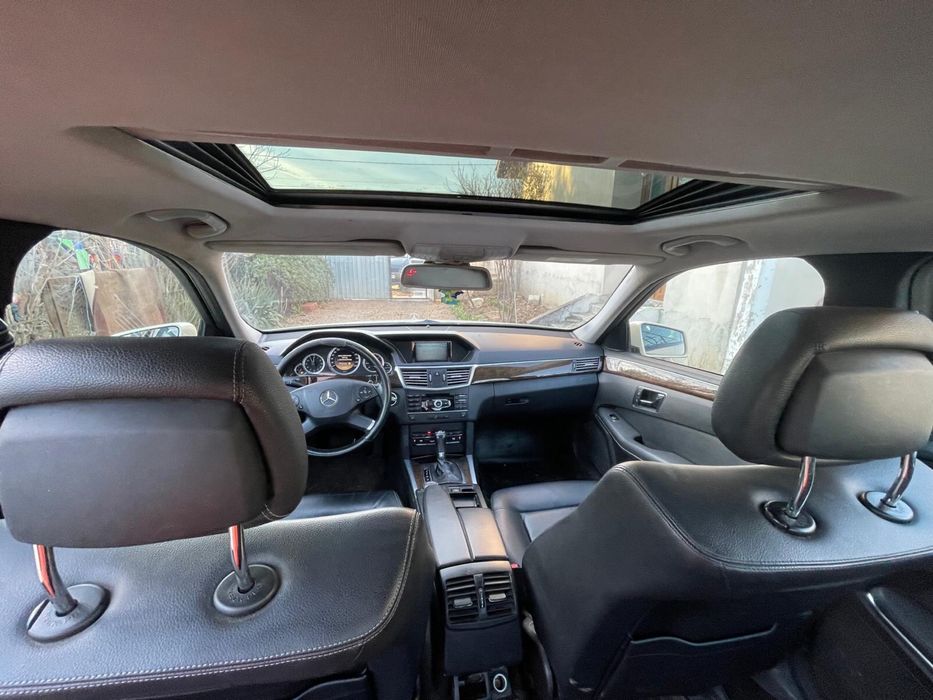 Ofer spre vanzare un mercedes E class