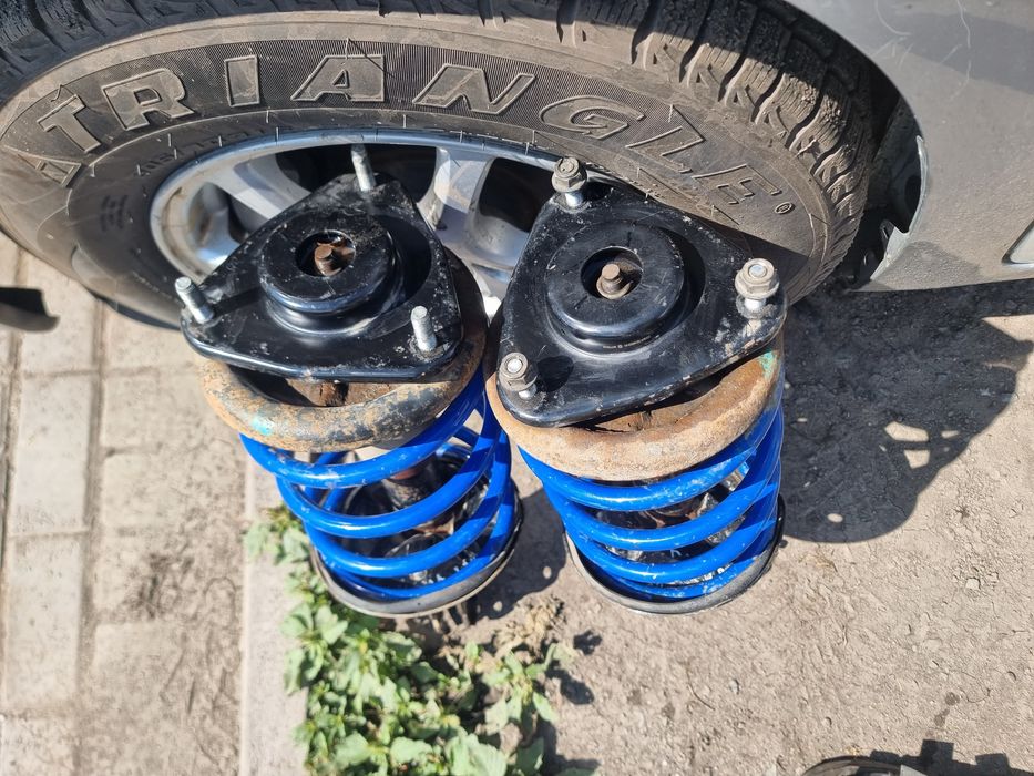 Стойки передние митсубиси спейс стар