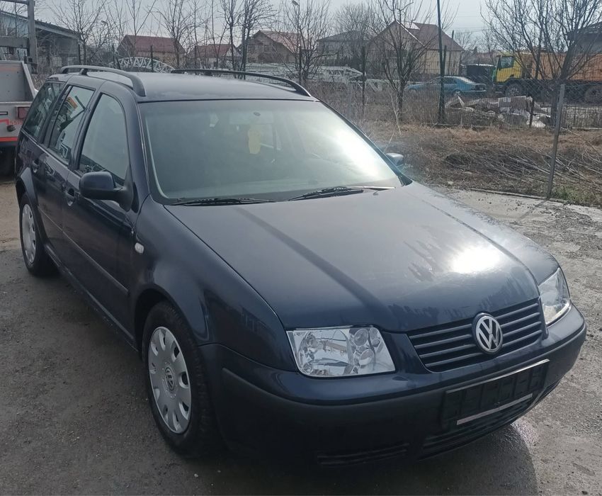 Dezmembrez Volkswagen Bora 1.6 benzina AZD